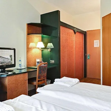 Otel Seetelhotel Pommerscher Hof 4*