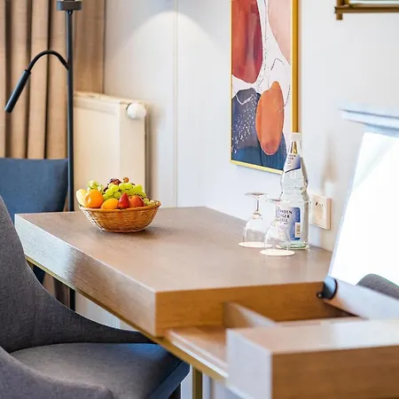Otel Seetelhotel Pommerscher Hof 4*