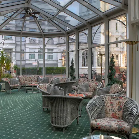 Otel Seetelhotel Pommerscher Hof
